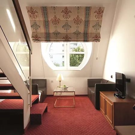 Отель Derag Livinghotel Johann Wolfgang 4*