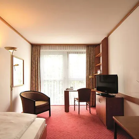 מלון Derag Livinghotel Johann Wolfgang 4*